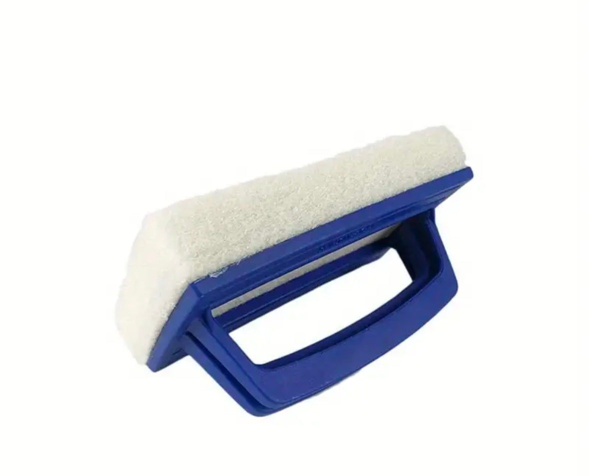 Reinigungsschwamm mit Griff